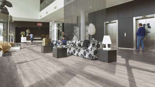 Forbo allura timber raum