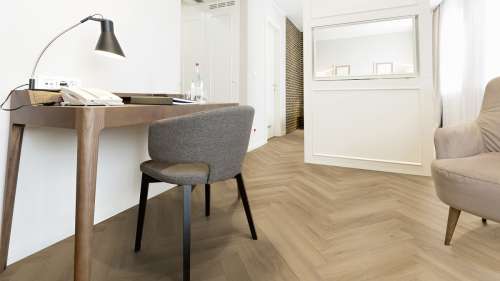 Objectflor Living Dew Oak Herringbone 8155 Raumbild