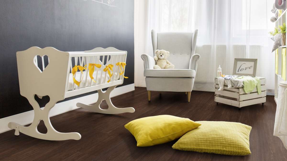 Objectflor Expona Commercial Dark Brushed Oak Raumbild-1 Objectflor Expona Commercial Dark Brushed Oak Raumbild-1