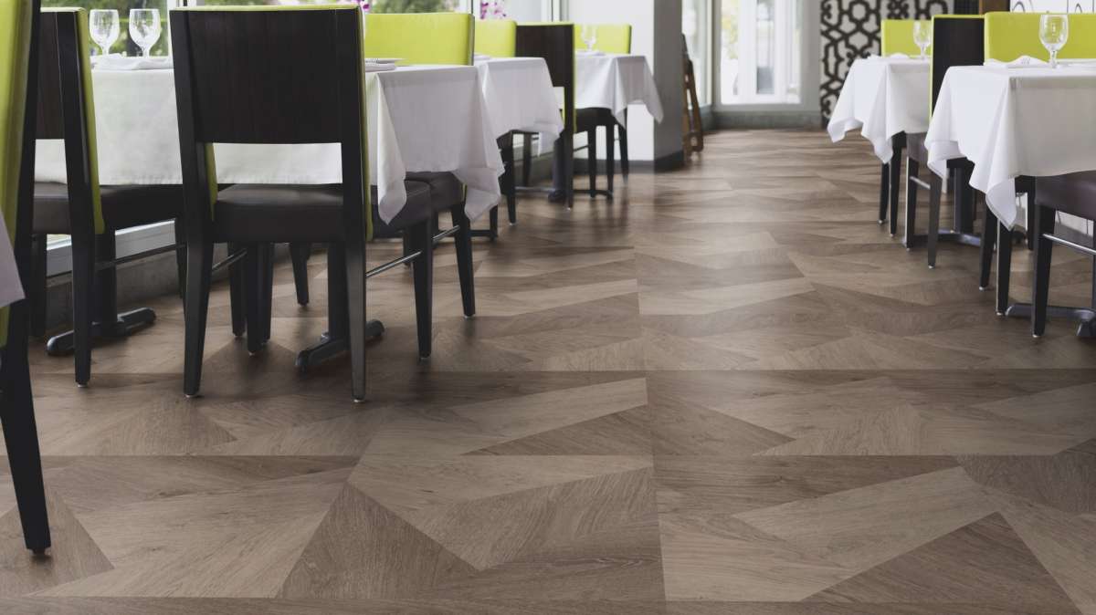 Expona Commercial Vineyard Oak Fusion 4118 Raumbild Expona Commercial Vineyard Oak Fusion 4118 Raumbild